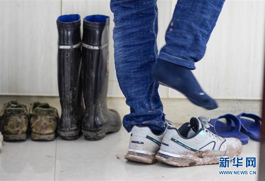 （脱贫攻坚·图片故事）（11）啃下“硬骨头” 奋斗不停歇