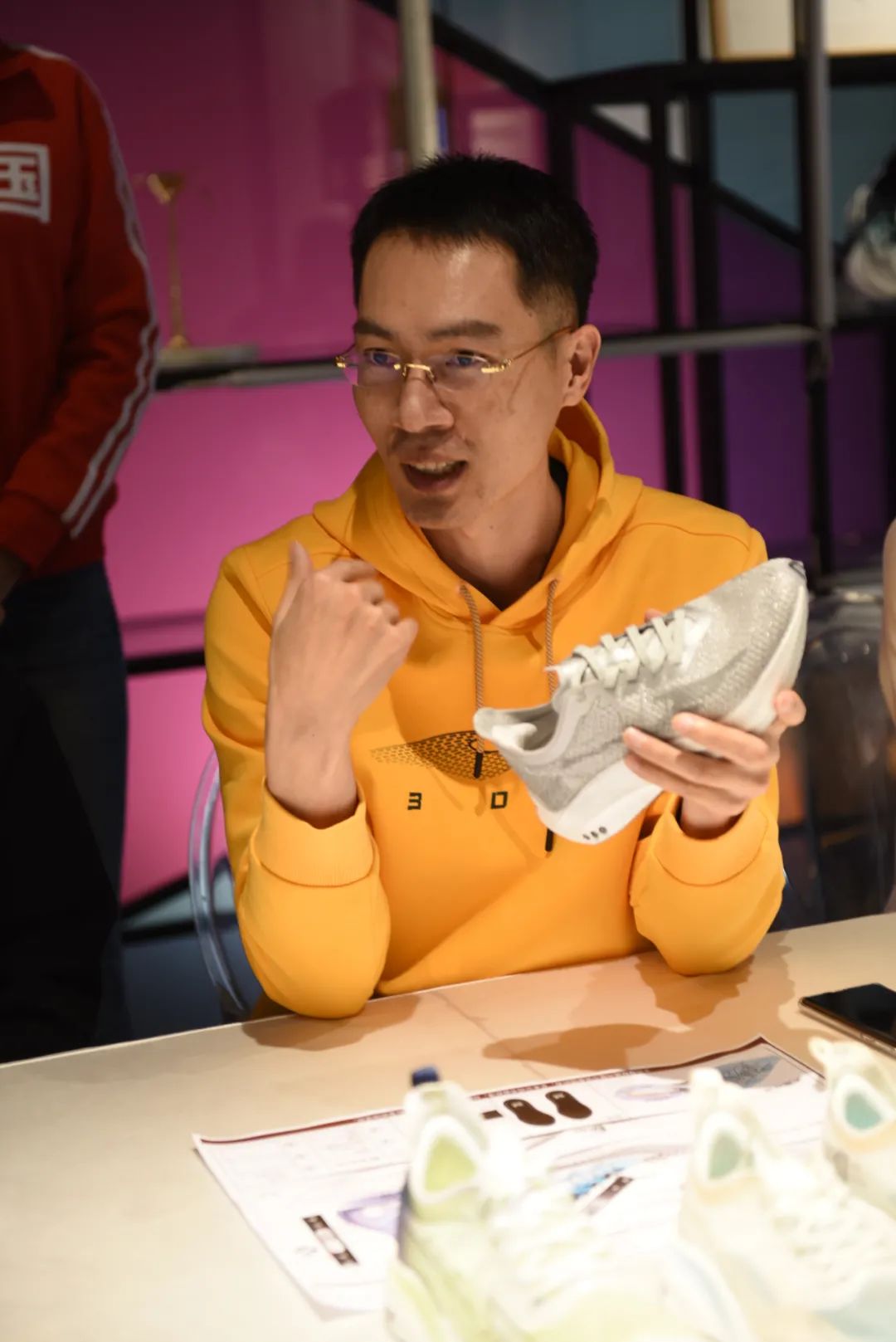 7b98a2fe808219a29e0b1390bf27f6bf