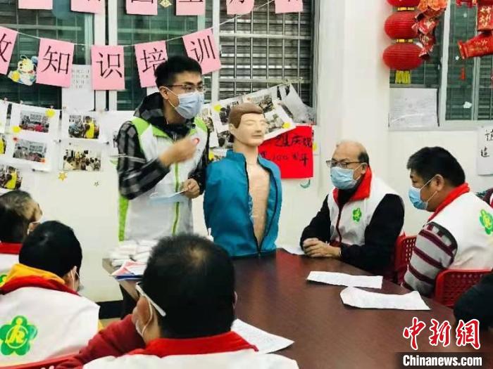 全国“最美志愿者”梁修飞:只要有需要,我就会在一线