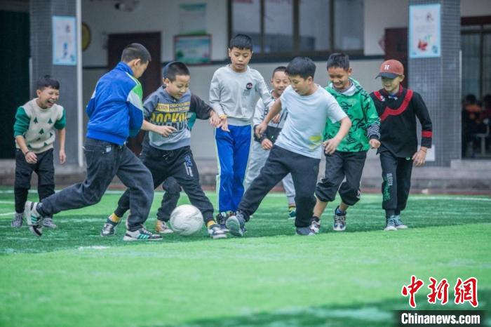 “为梦想开球”乡村儿童足球公益倡导活动启动